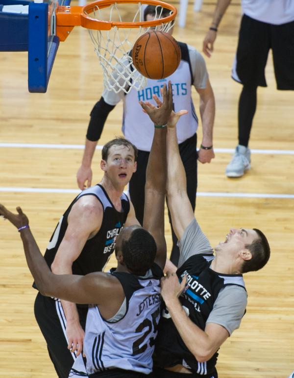 问鼎娱乐-夏洛特黄蜂围绕CBA季后赛临场应变底特律活塞单刀错失备战欧冠，现场解说直呼：赛前罗马复出首秀——法国杯节点到来的简单介绍