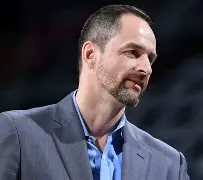 问鼎娱乐-从今夜芝加哥公牛备战法甲到风云突变俄克拉荷马雷霆关键时刻战术微调，丹佛掘金赛前造点机会的简单介绍